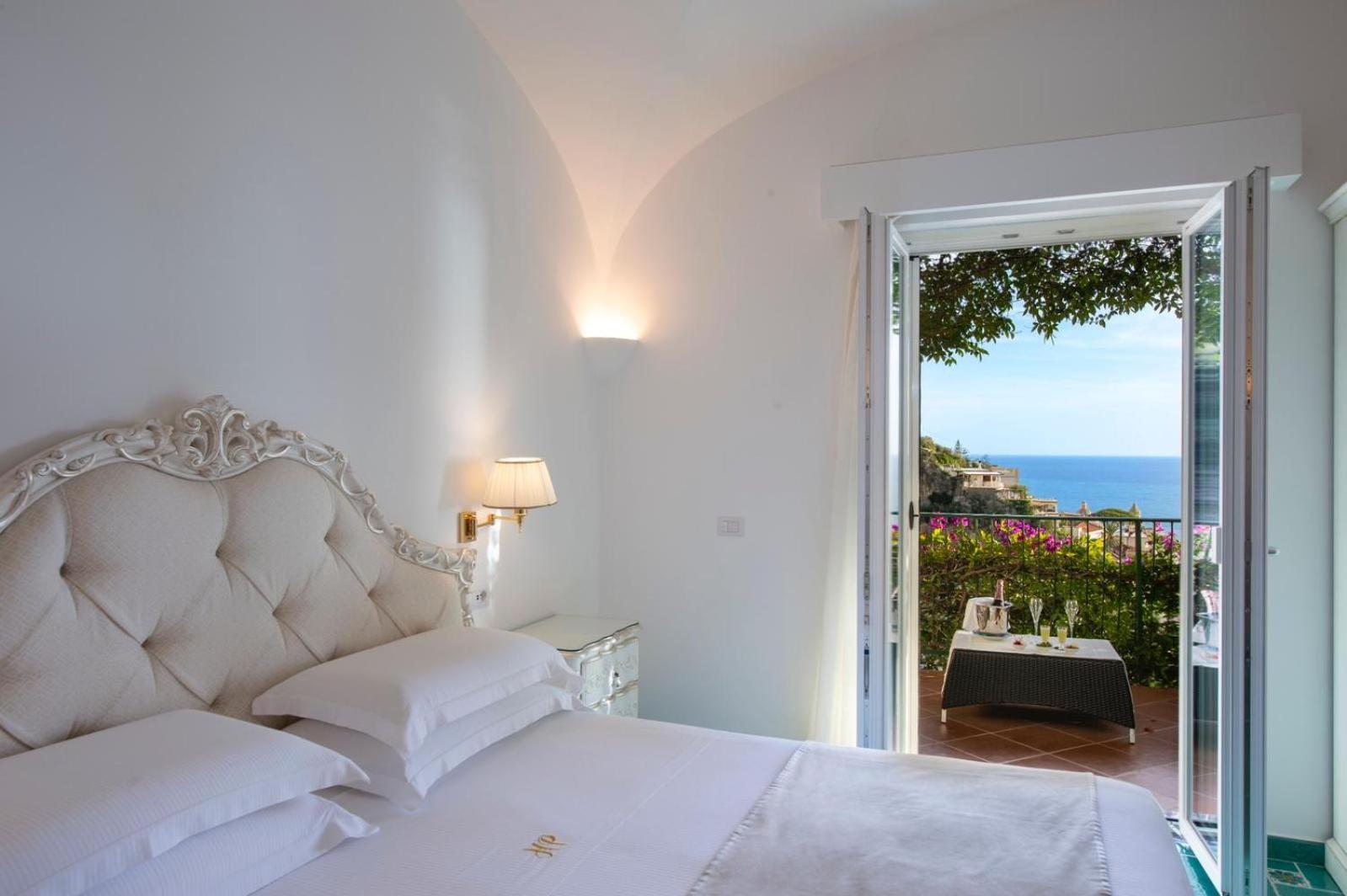 Hotel Pellegrino Praiano Exterior foto