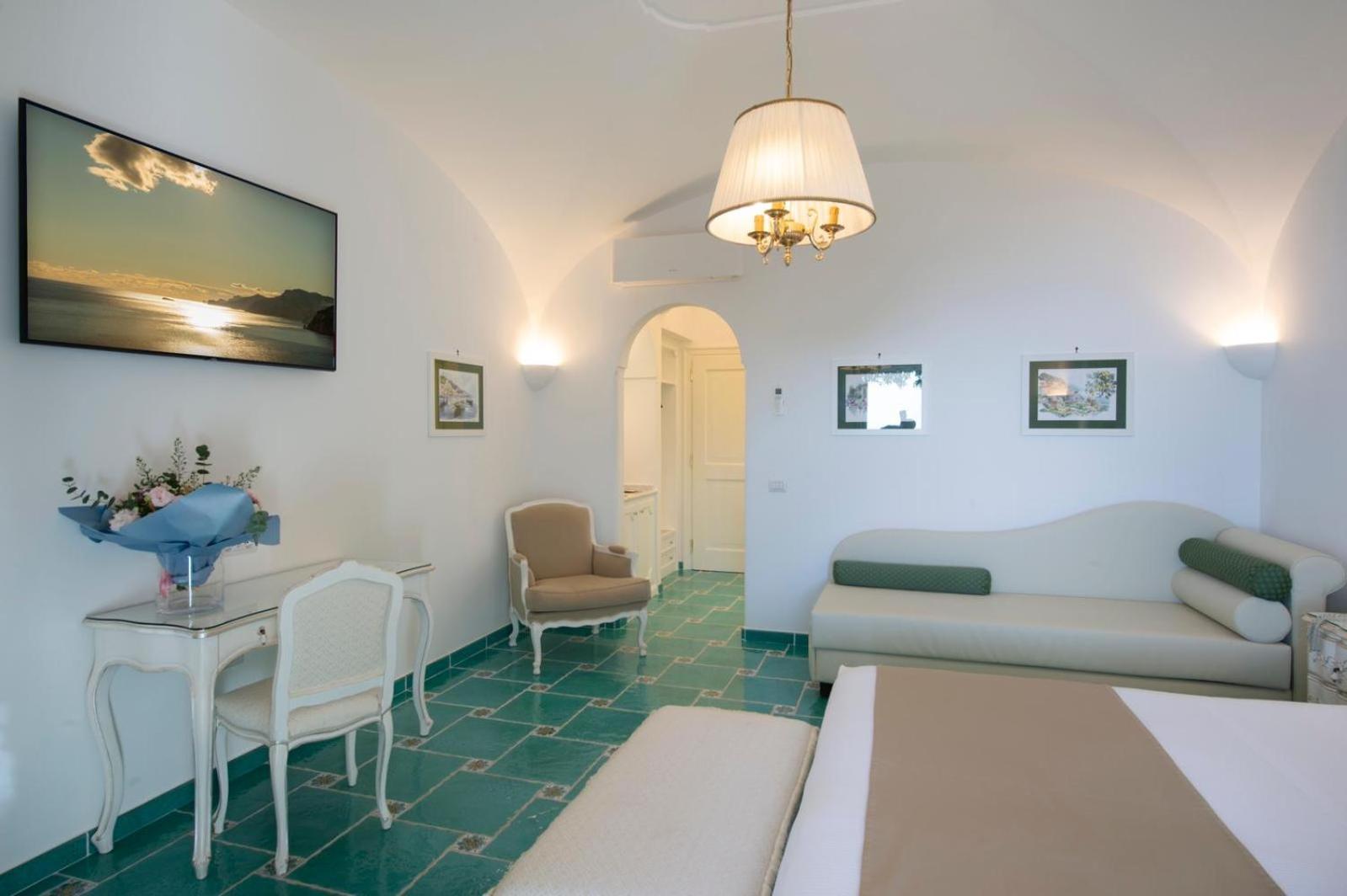 Hotel Pellegrino Praiano Exterior foto