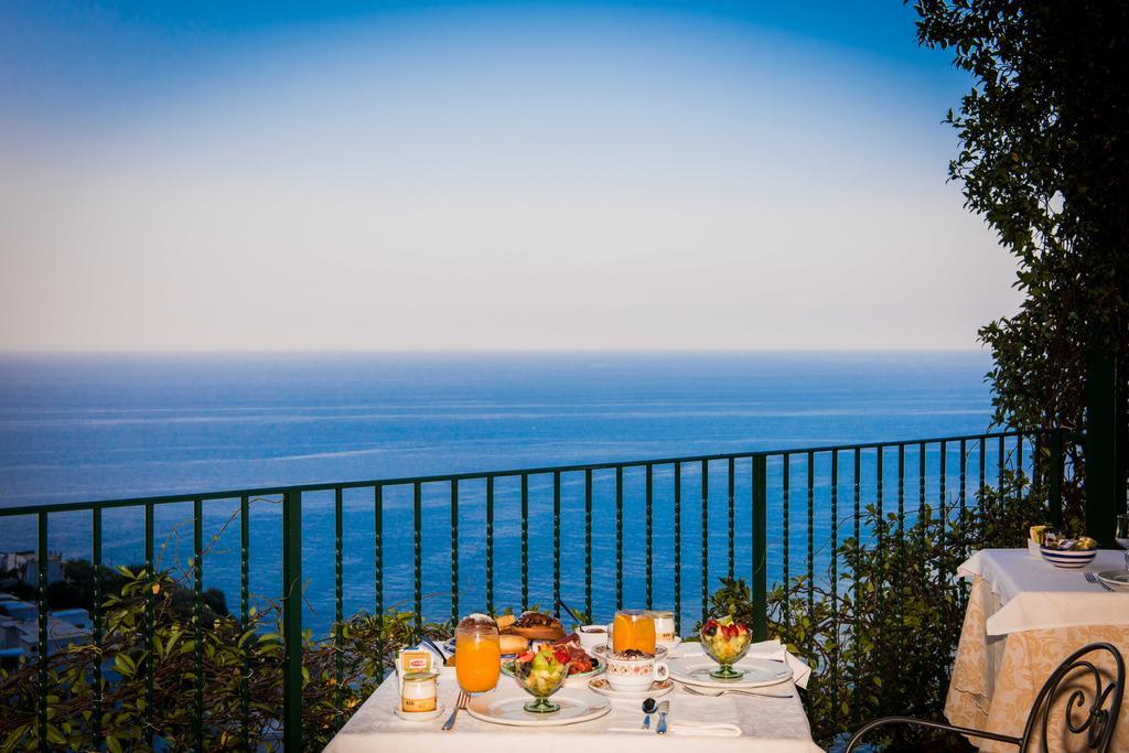 Hotel Pellegrino Praiano Exterior foto